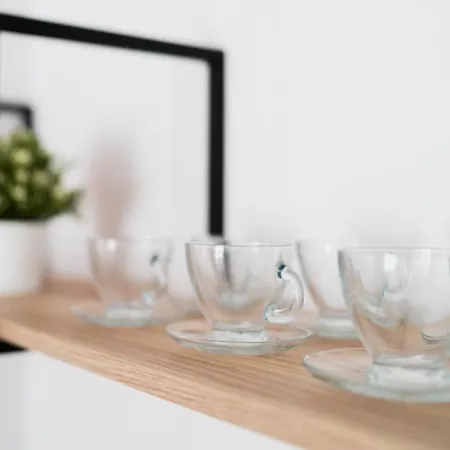 Square Apartment *